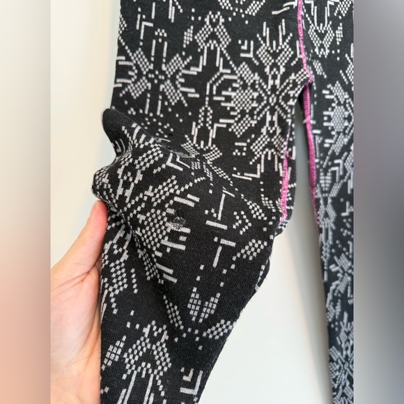 SmartWool Kids Classic Thermal 100% Merino Wool base layer set, XL. - Picture 7 of 8